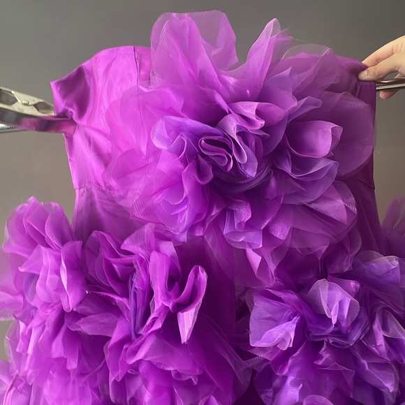 Beautiful XL maternity gown. Custom made. Bow comes off in the front. - Picture 2 of 7